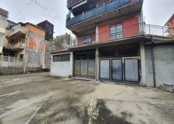 Foto 3 - Warehouse Via Del Bosco
324, Catania - photo 2