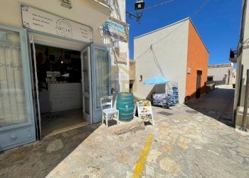 Foto 1 - Attività Commerciale Via Re federico
5, Castellammare del Golfo - foto 1