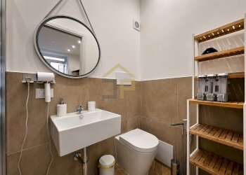 Foto 19 - Two-room apartment Via Valverde
 
17, Palermo - photo 19