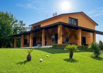 Casa all\'aperto - Villa via Nuticci
 
SNC, Liberi - photo 1