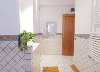 BAGNO IN CAMERA - Appartamento via camaldolilli
 
59, Napoli - foto 28