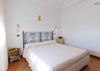 CAMERA DA LETTO - Appartamento via camaldolilli
 
59, Napoli - foto 30