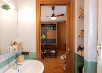 BAGNO IN CAMERA - Appartamento via camaldolilli
 
59, Napoli - foto 41