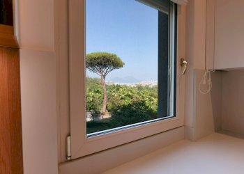 FINESTRA IN CUCINA - Appartamento via camaldolilli
 
59, Napoli - foto 55