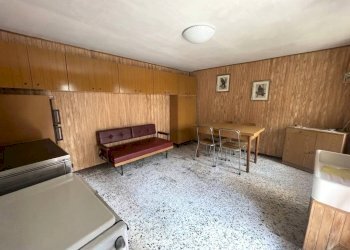 Salone - Casa indipendente Frazione Salogni, Fabbrica Curone - foto 3