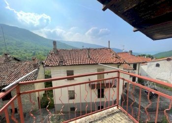 Balcone - Casa indipendente Frazione Salogni, Fabbrica Curone - foto 6