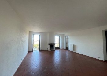 Salone - Appartamento via Andezeno, 94, Chieri - foto 5
