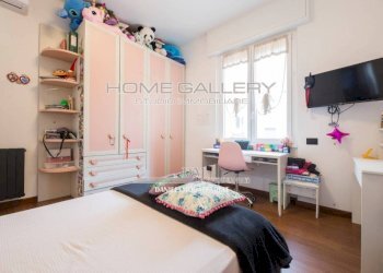Camera da letto - Three-room apartment via Bottini, Genova (neighborhood Quarto) - photo 21