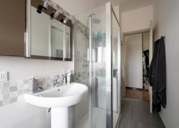 Bagno - Trilocale corso Novara, 95, Torino (zona Barriera Milano) - foto 12