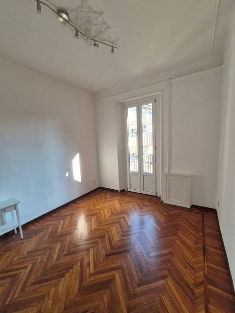 Camera da letto - Bilocale via Belfiore, 11, Milano (zona Wagner) - foto 3