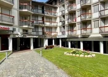 Facciata - Bilocale via Giuseppe Francesco Medail, 57, Bardonecchia - foto 2