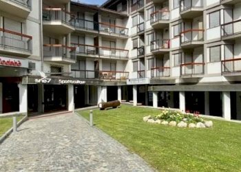Facciata - Appartamento via Giuseppe Francesco Medail, 57, Bardonecchia - foto 1