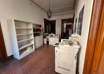 Ufficio Piazza Savonarola, Genova (zona Foce) - foto 2