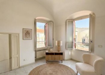 Camera da letto - Two-room apartment piazza Sardi, 9, Sanremo - photo 8