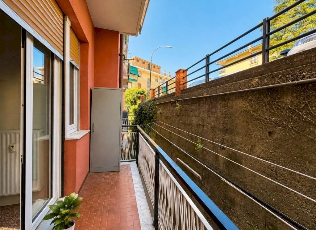 Balcone - Appartamento via Giovanni Descalzo, 20, Genova (zona Quarto) - foto 3