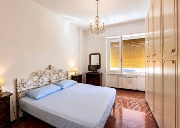 Camera da letto - Two-room apartment via Giovanni Descalzo, 20, Genova (neighborhood Quarto) - photo 5