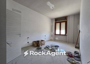 Camera da letto - Appartamento via Roma, 61, Casarano - foto 7
