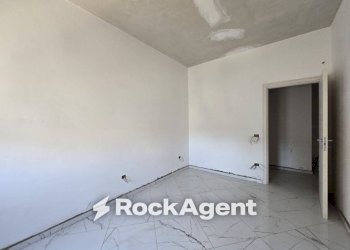Camera da letto - Appartamento via Roma, 61, Casarano - foto 17