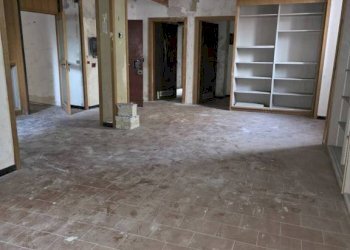 Interno non residenziale - Ufficio via Giacomo Matteotti, 29, Pozzuoli - foto 4