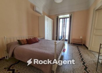 Camera da letto - Trilocale via Vittorio Emanuele II, 108, Catania - foto 10