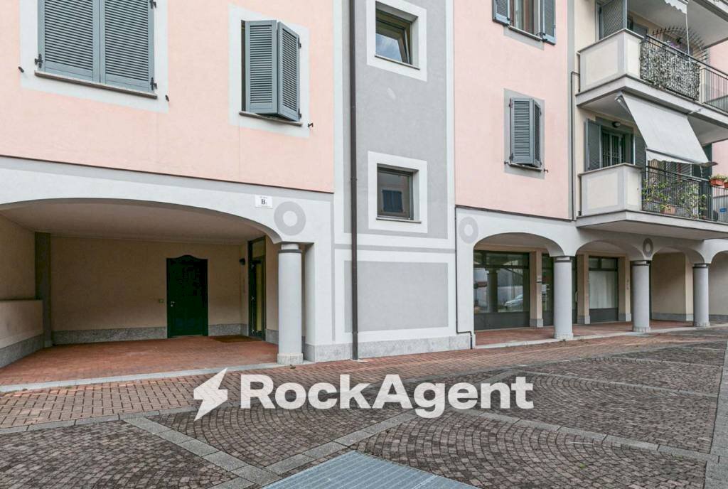 Facciata - Negozio via Monzese, 14, Segrate - foto 3