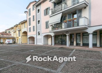 Facciata - Shop via Monzese, 14, Segrate - photo 1