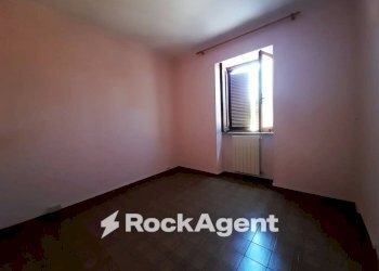Camera da letto - Trilocale via Cavour, 1, Acquapendente - foto 12