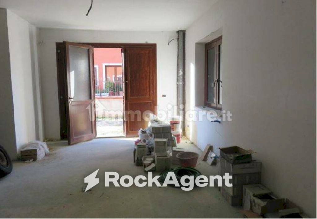 Magazzino - Villa via San Dorotea, Scoppito - foto 3