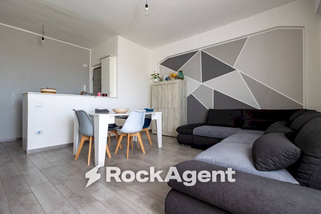 Salone - Three-room apartment traversa Barlaam da Seminara, 9, Catanzaro - photo 2