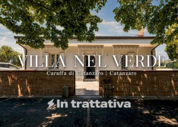 Facciata - Villa contrada Ciaramella snc, Caraffa di Catanzaro, Caraffa di Catanzaro - photo 1