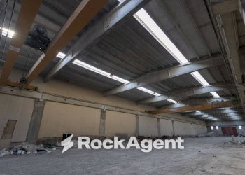 Magazzino - Shed strada Statale 107 Silana Crotonese, Crotone - photo 3