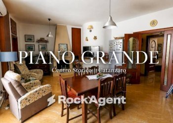 Salone - Appartamento largo Piano Grande, 5, Catanzaro - foto 1