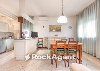 Cucina - Villa via I. Nievo, 28, Ponte San Nicolò - foto 11