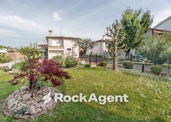 Giardino - Villa via I. Nievo, 28, Ponte San Nicolò - foto 31