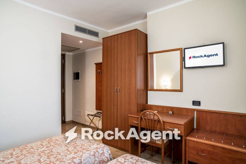 Camera da letto - Hotel via Frazione Mezzano, 117, Sannazzaro de' Burgondi - photo 3