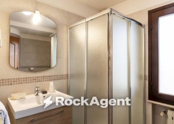 Bagno - Hotel via Frazione Mezzano, 117, Sannazzaro de' Burgondi - photo 9