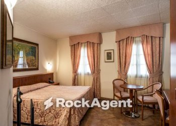 Camera da letto - Hotel via Frazione Mezzano, 117, Sannazzaro de' Burgondi - photo 18