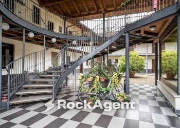 Interno palazzo - Hotel via Frazione Mezzano, 117, Sannazzaro de' Burgondi - photo 27