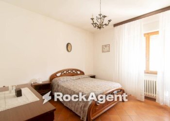 Camera da letto - Independent house via Giambattista Pergolesi, Serra de' Conti - photo 24