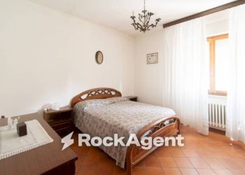 Camera da letto - Independent house via Giambattista Pergolesi, Serra de' Conti - photo 26