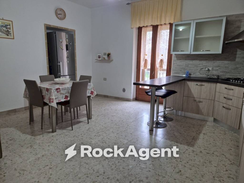 Cucina - Stable - Palace via Guglielmo Marconi, 10, Pomarico - photo 3