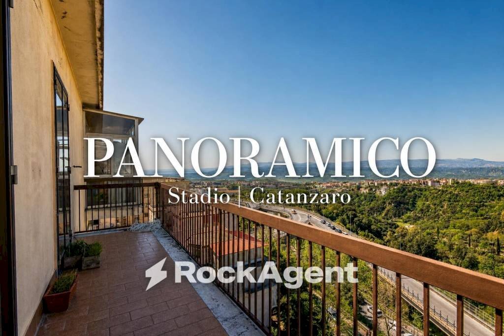 Terrazzo - Appartamento via Madonna dei Cieli, 45, Catanzaro - foto 1
