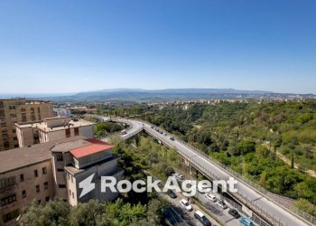 Vista - Appartamento via Madonna dei Cieli, 45, Catanzaro - foto 2
