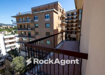 Balcone - Appartamento via Madonna dei Cieli, 45, Catanzaro - foto 5