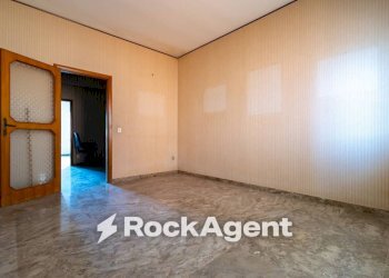 Cucina - Appartamento via Madonna dei Cieli, 45, Catanzaro - foto 12