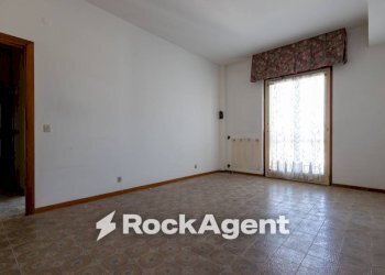 Cucina - Appartamento via Madonna dei Cieli, 45, Catanzaro - foto 26