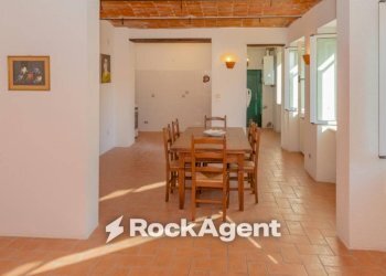 Salone - Casa indipendente via Circonvallazione, 19, Castiglione Tinella - foto 2