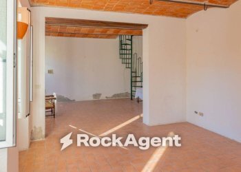 Stanza non arredata - Casa indipendente via Circonvallazione, 19, Castiglione Tinella - foto 6