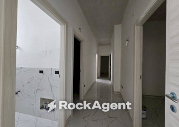 Corridoio - Appartamento via Roma, 61, Casarano - foto 8