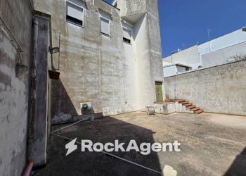 Cortile interno - Appartamento via Roma, 61, Casarano - foto 27